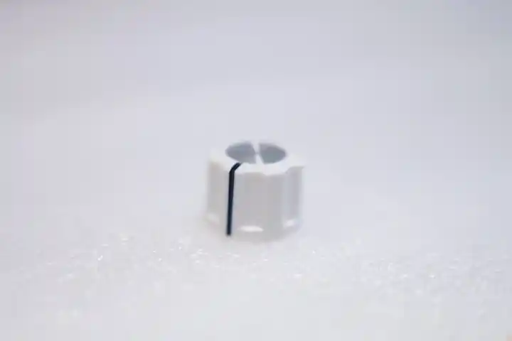 Button Small, White MICRO DREAM Premium