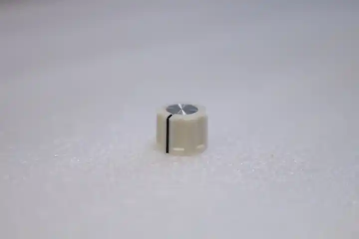Button Small, Cream REVERBERATION MACHINE Abverkauf